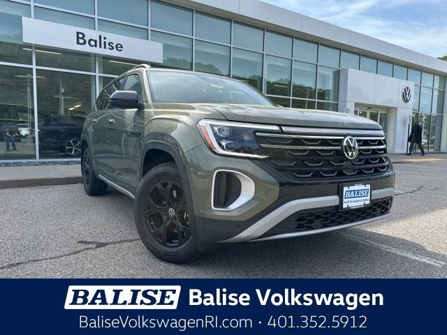 2026 Volkswagen Atlas 2.0T Peak Edition in Avocado Green Pearl — front three-quarter view