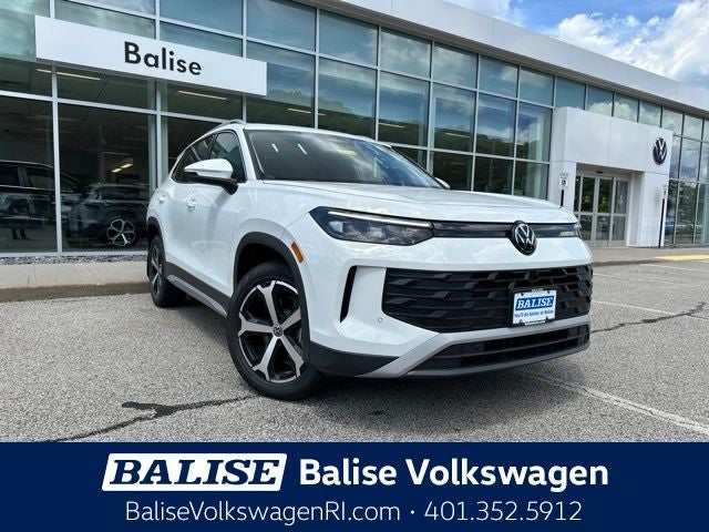 2026 Volkswagen Tiguan 2.0T SE in Pure White — front three-quarter view